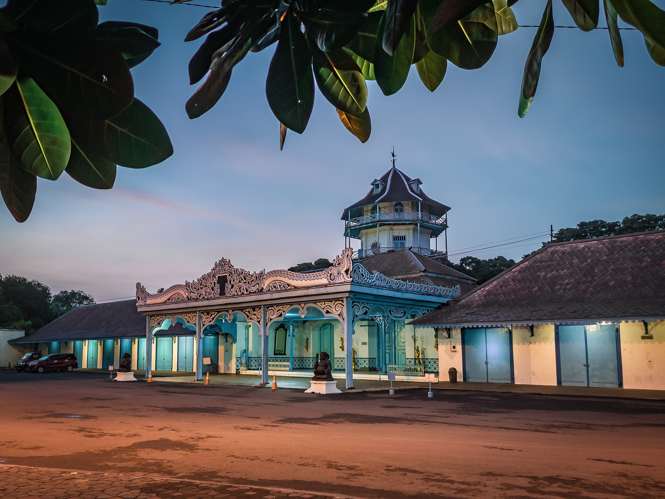Surakarta Hadiningrat : Surakarta Hadiningrat Palace